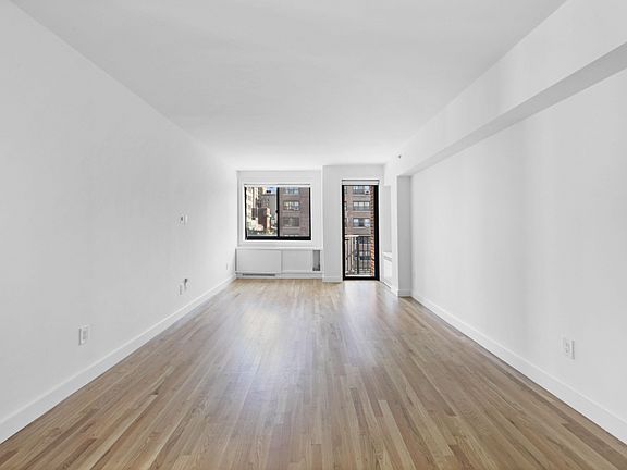 5th image of 101 W 15th St APT 624