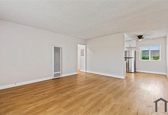 2nd image of 1408 W 80th St APT 5