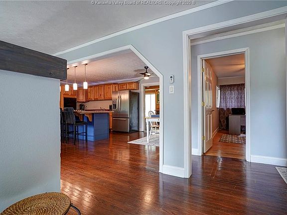 4th image of 2610 Charmwood Dr