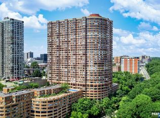 100 Old Palisade Rd APT 803, Fort Lee, NJ 07024