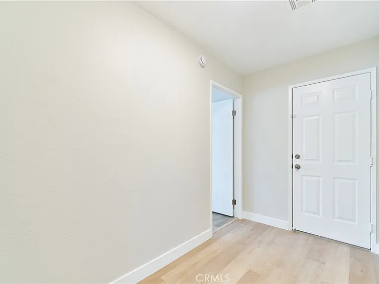 1286 Arctic Ave — Photo 14