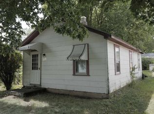 3105 S 4th St, Rockford, IL 61109