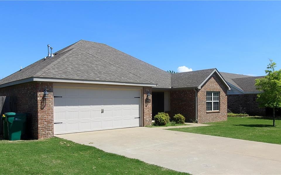 1st image of 1220 Lariat Dr