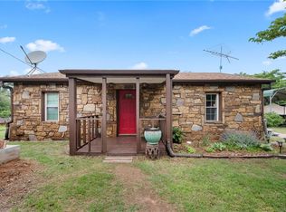 21160 E 8th St, Hinton, OK 73047