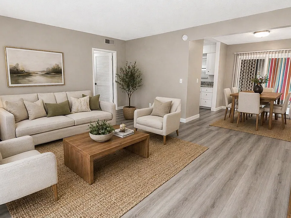 826 N Barranca Ave