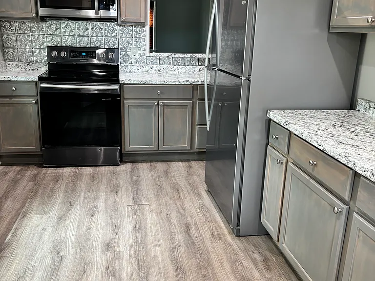 520 Brentwood St — Photo 6