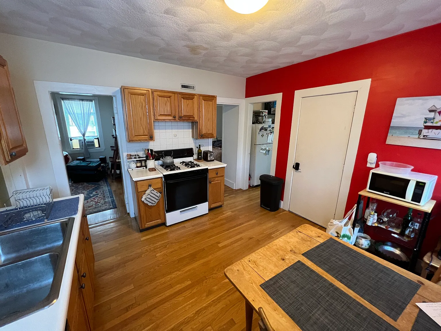 2 bed, 1000 sqft, $3,800 — Photo 3
