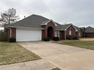 4109 W Castlerock Rd, Norman, OK 73072