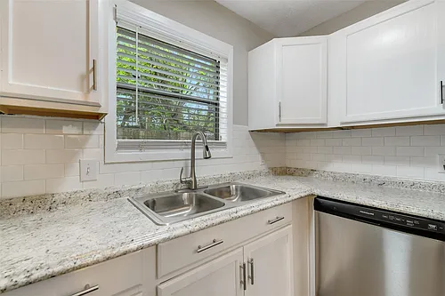 1509 Broadmoor Dr #D Photo 1