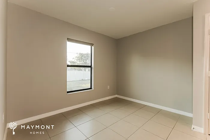 1113 Brenton Leaf Dr — Photo 10