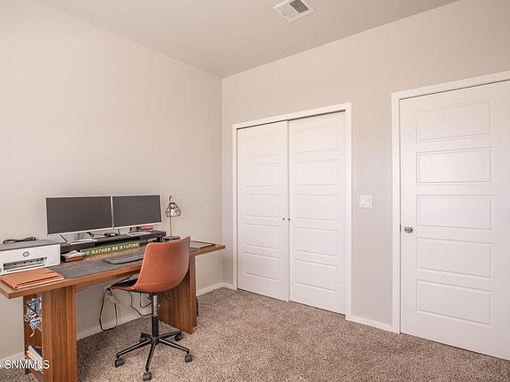 5th image of 3949 Caspian Rd