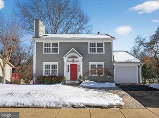 3005 Robin Ridge Ct, Fairfax, VA 22031