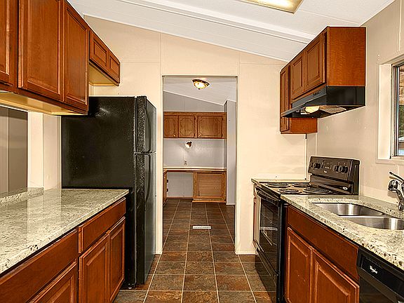 4th image of 2417 86th St NE
