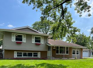 18727 Royal Rd, Homewood, IL 60430