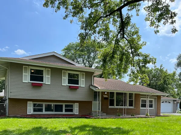 18727 Royal Rd, Homewood, IL 60430