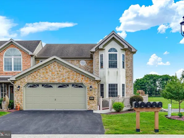 2801 Oakwood Dr, Harrisburg, PA 17110
