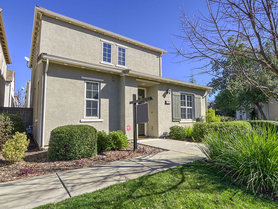 1st image of 90 Talmont Cir