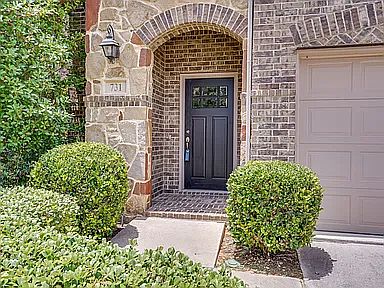 2nd image of 731 Kirby Dr