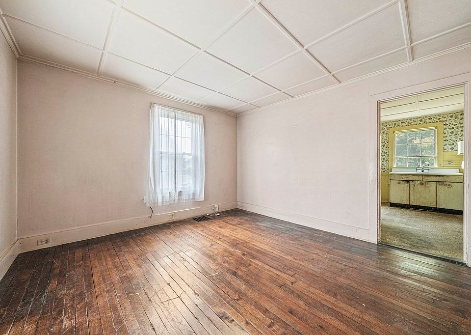 235 Standish Ave, Plymouth, MA 02360 Zillow