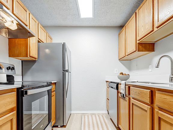 Renovated 1 Bedroom Apartment