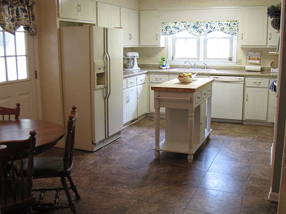 5th image of 107 Scotdale Ct