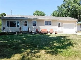 115 Morningside Dr, Denison, IA 51442
