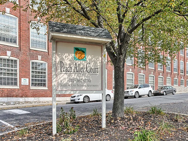 Peach Alley Court — Photo 3