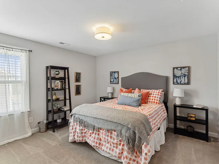 1010 Vanguard Dr — Photo 37