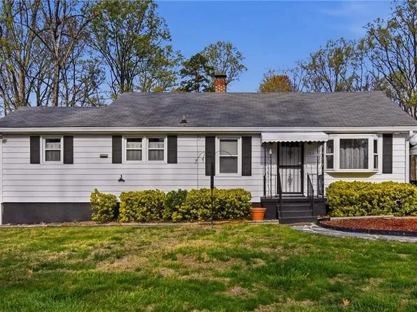 404 Meadowview Dr, Winston Salem, NC 27107