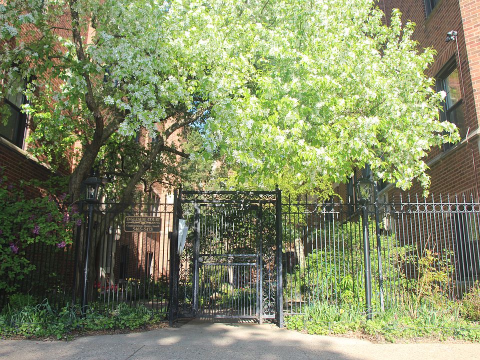 Front gate (Ingleside Ave.)