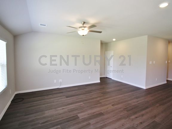 4th image of 4208 Mountain Creek Dr