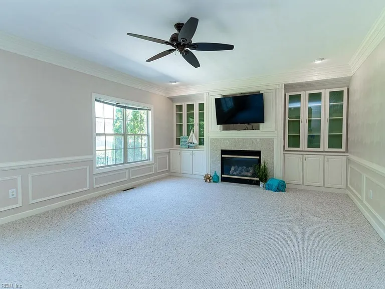 138 Greengable Way — Photo 12