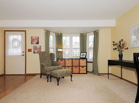 2nd image of 482 Buckingham Dr