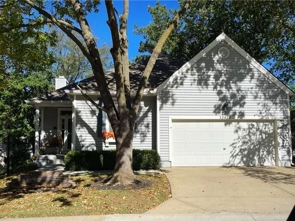 13422 W 126th Ter, Overland Park, KS 66213