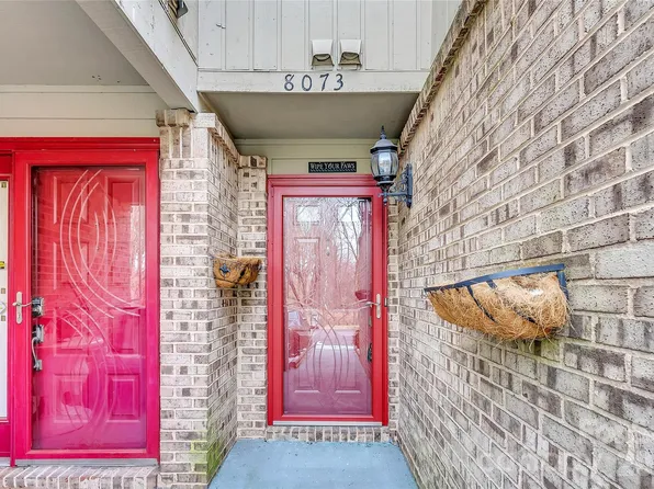 8073 Charter Oak Ln, Charlotte, NC 28226
