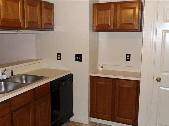 4th image of 939 Villa View Ct