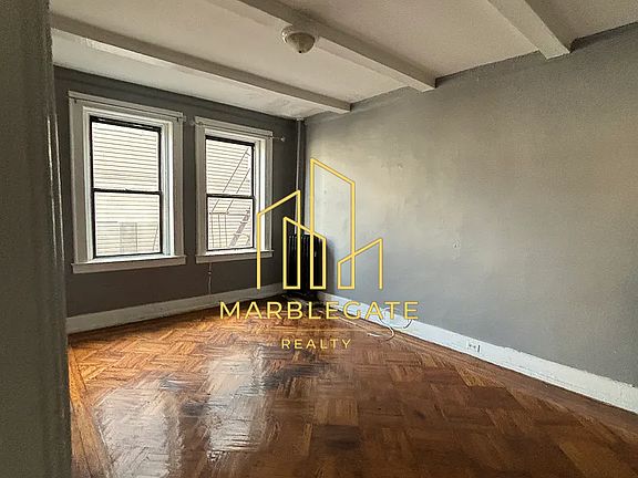 5th image of 329 Park Ave #33