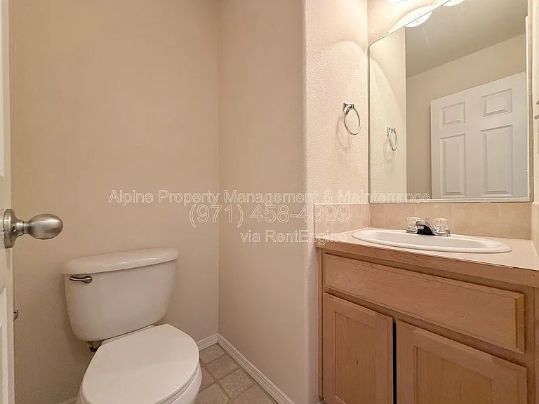 1914 27th Ave — Photo 11
