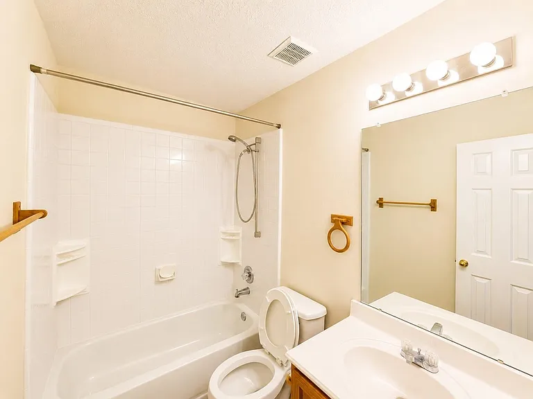 6858 Stillwater Dr — Photo 23