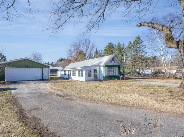 6313 W Fairlane Dr, Lake City, MI 49651