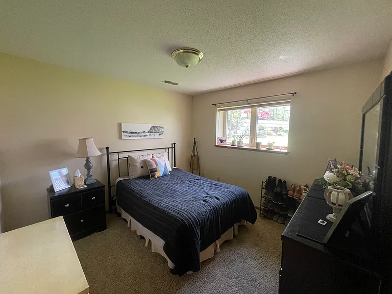 218 Quincy St — Photo 6