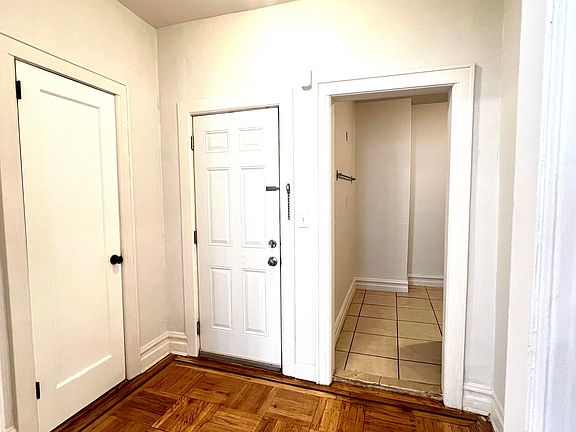 3rd image of 238 Lexington Ave APT 2R