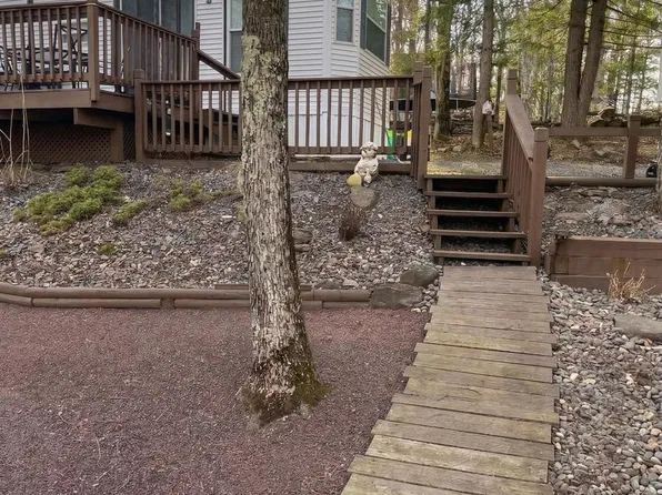 100 Doe Ln, Milford, PA 18337