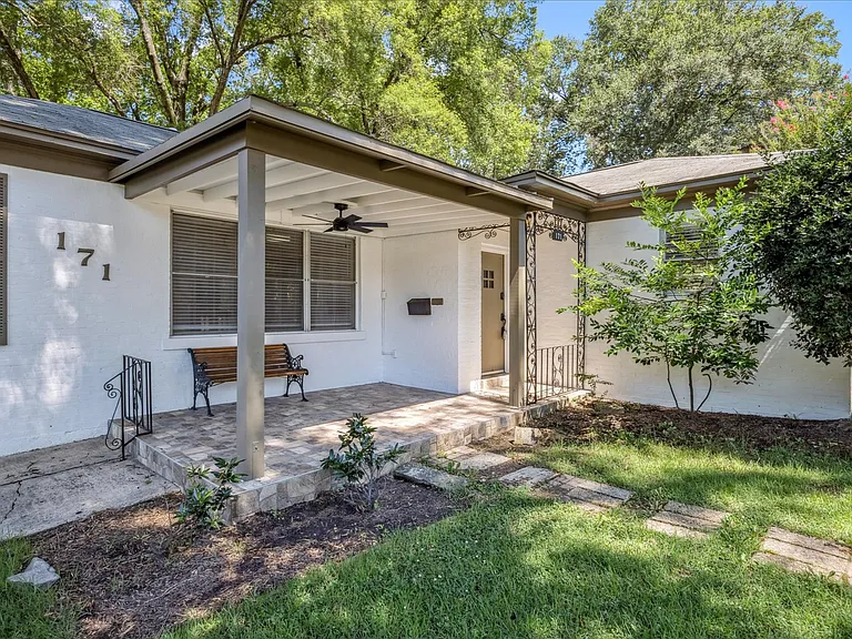 front porch w shade and bench