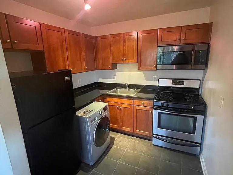 3111 Naylor Rd SE #301 — Photo 4