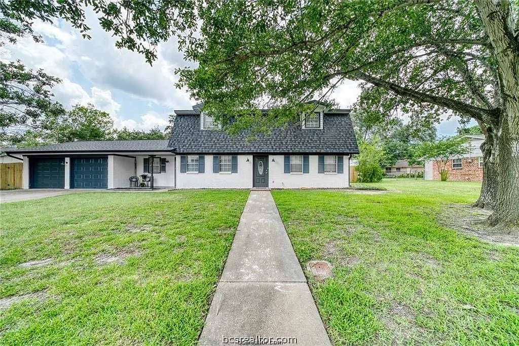 4 bed, 2468 sqft, $3,400 — Photo 1