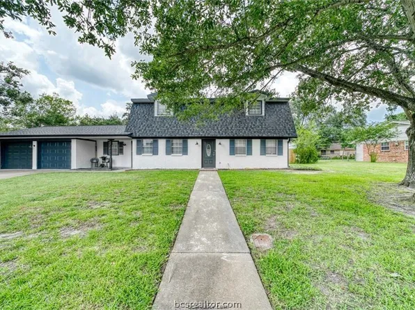 1221 S Ridgefield Cir, College Station, TX 77840