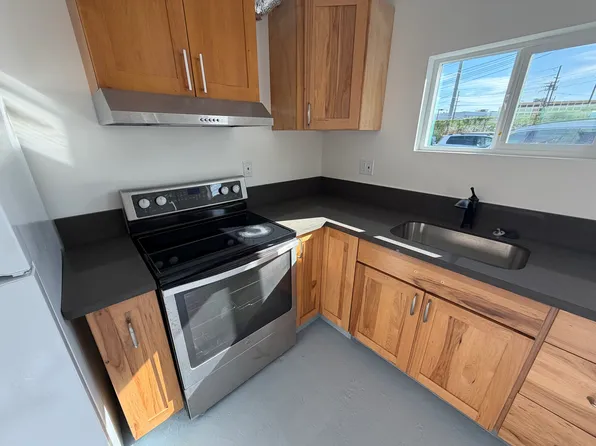 942 Akepo Ln #G, Honolulu, HI 96817