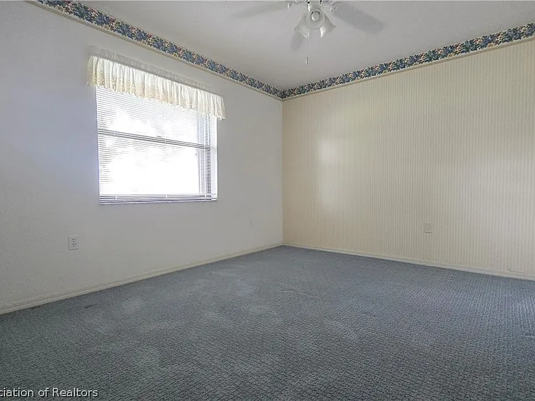 4402 Duffer Loop — Photo 18