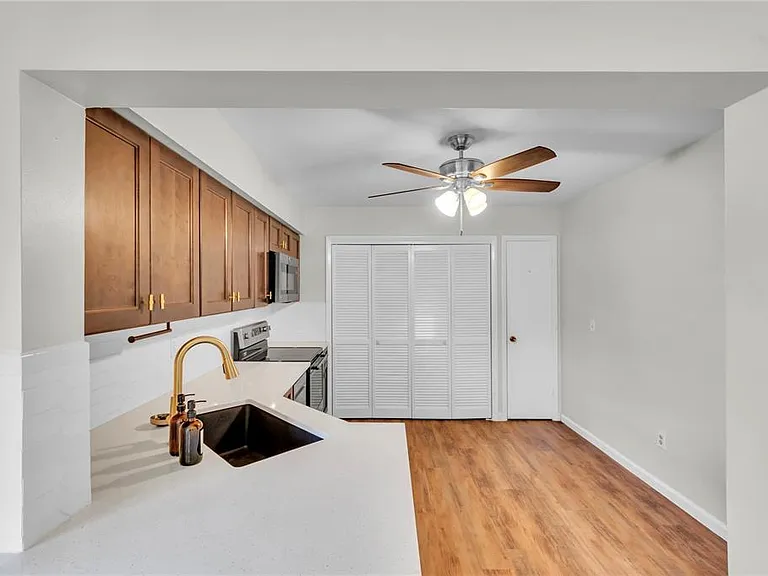 4114 Pinelake Ln #202 — Photo 10